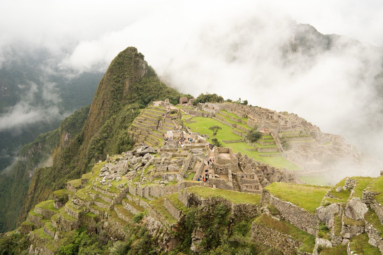 Machu Picchu Zitadelle im Nebel, Urubamba-Tal, Peru