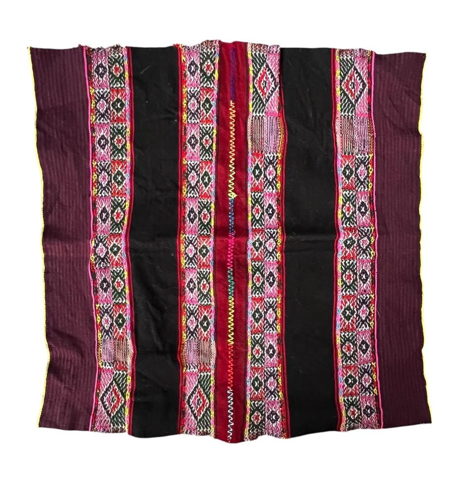 2605 Hatun Inti Q'ero 64 x64 cm